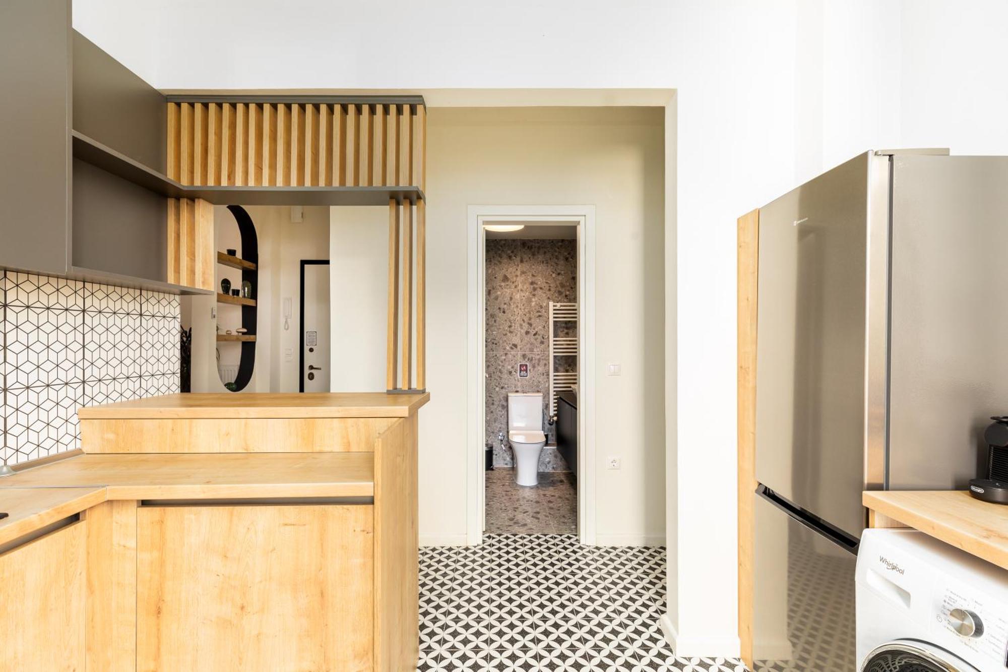 Vista By Halu!: Spacious City Centre Home Tesalonika Bagian luar foto
