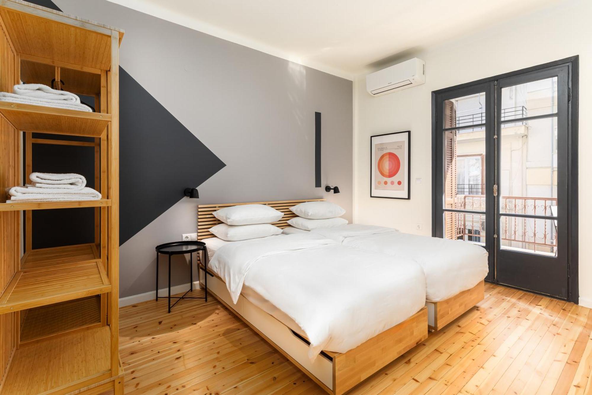 Vista By Halu!: Spacious City Centre Home Tesalonika Bagian luar foto
