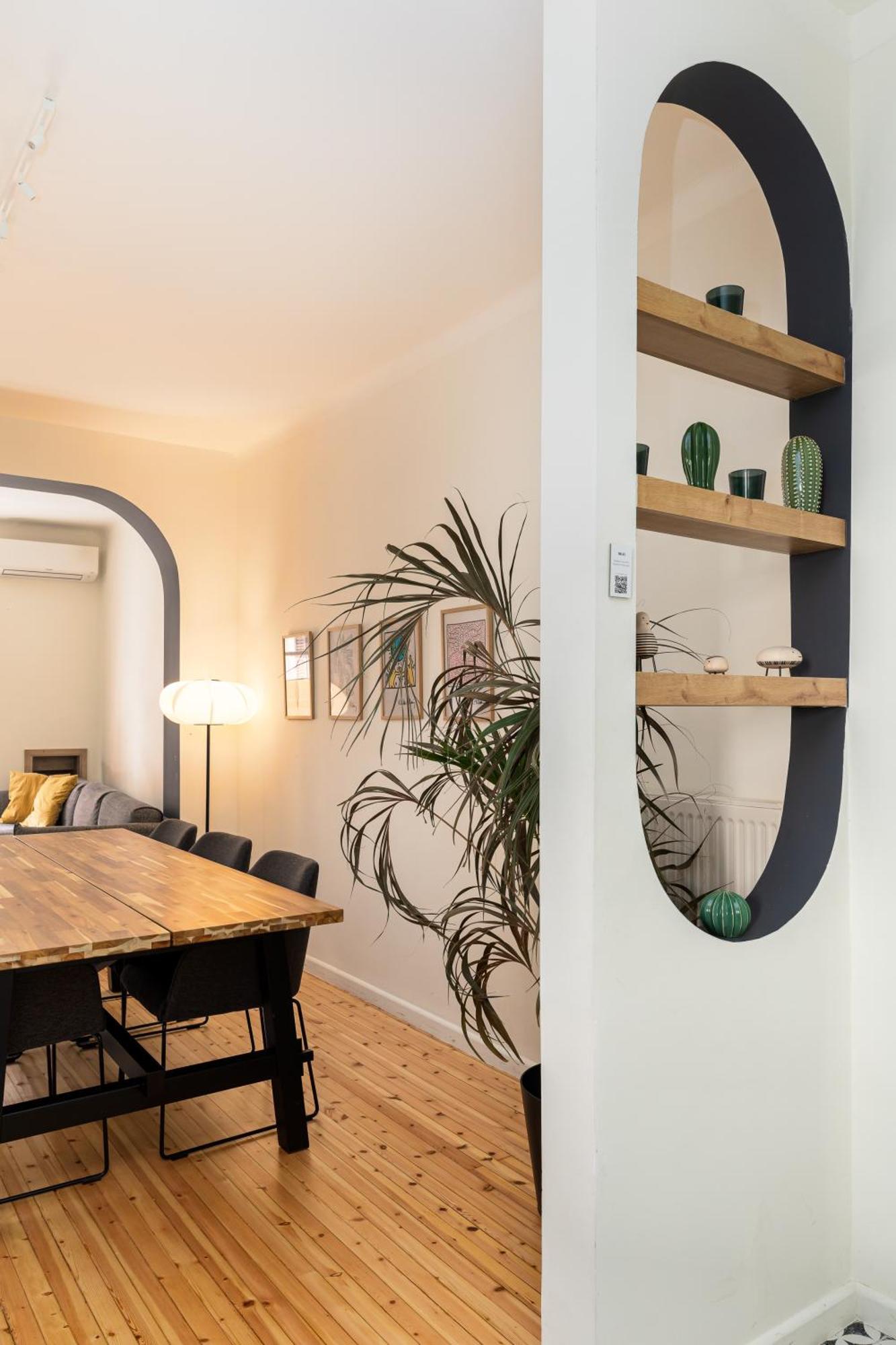 Vista By Halu!: Spacious City Centre Home Tesalonika Bagian luar foto